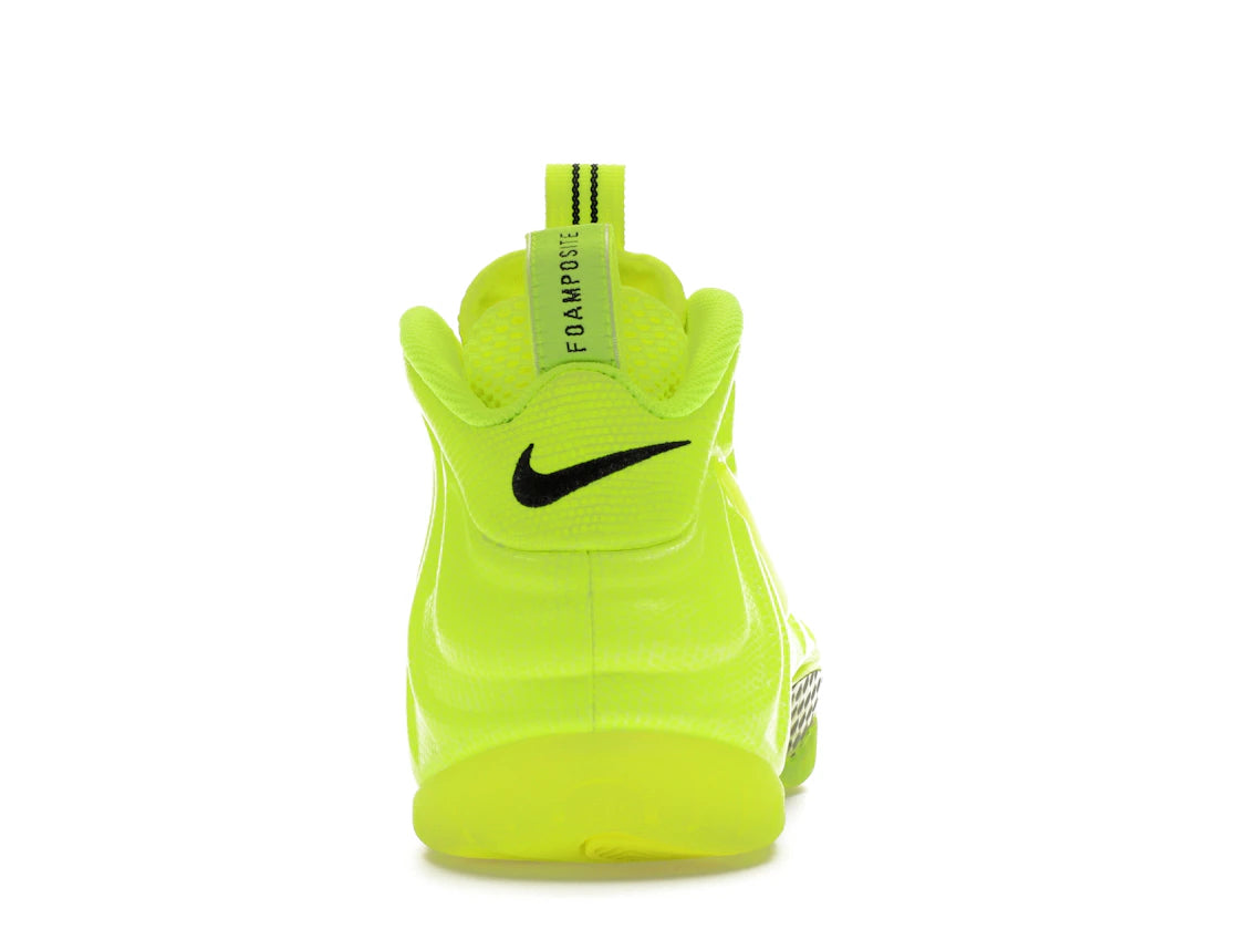 Nike Air Foamposite Pro Volt (2021)